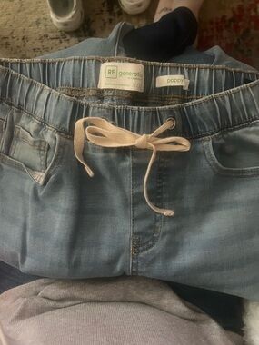 Re Generation poppy style jeans.  EUC
